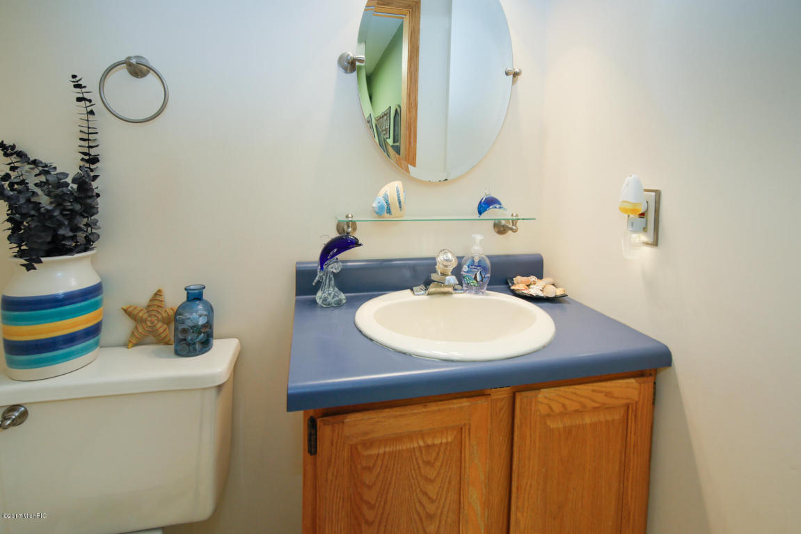 6418 Ormada Dr, Kalamazoo, MI 49048 photo 25