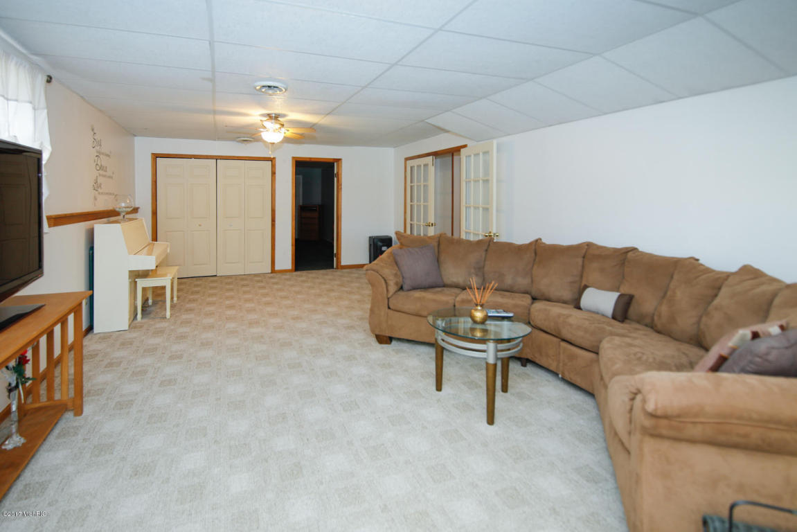 6418 Ormada Dr, Kalamazoo, MI 49048 photo 19