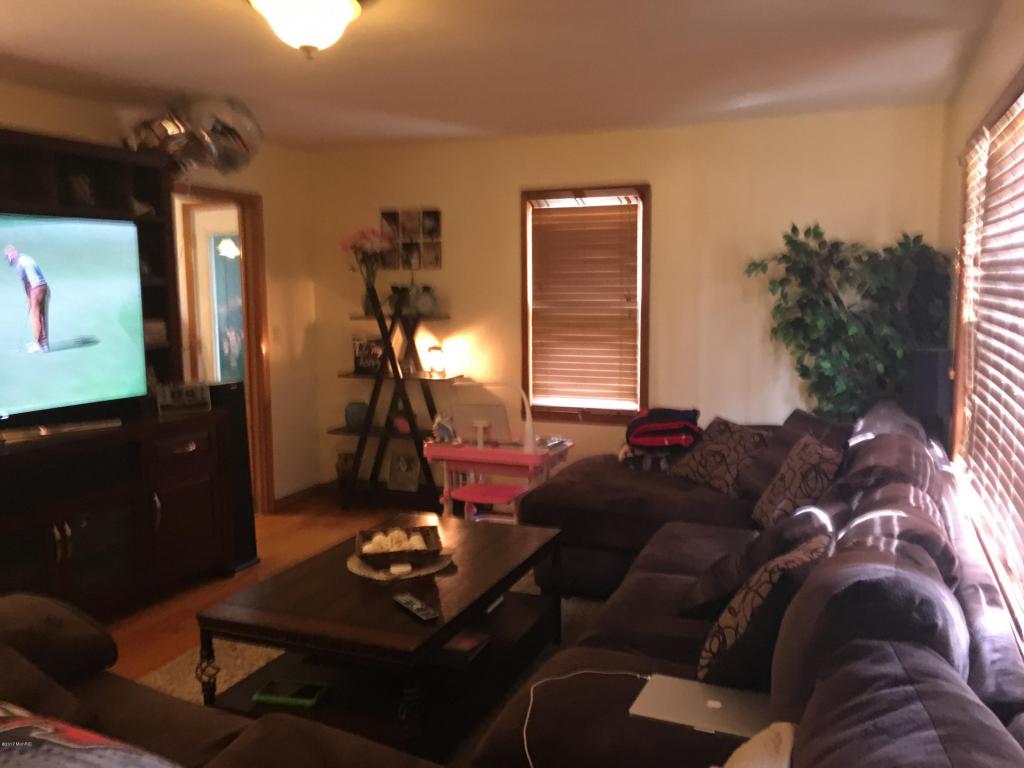 9574 Belding Rd NE, Belding, MI 48809 photo 2
