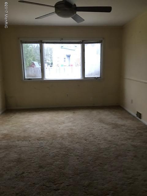327 E Pine St, Fremont, MI 49412 photo 13