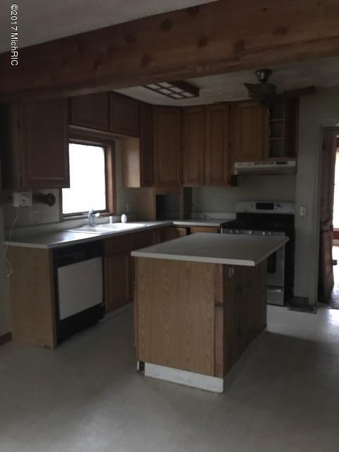 327 E Pine St, Fremont, MI 49412 photo 19