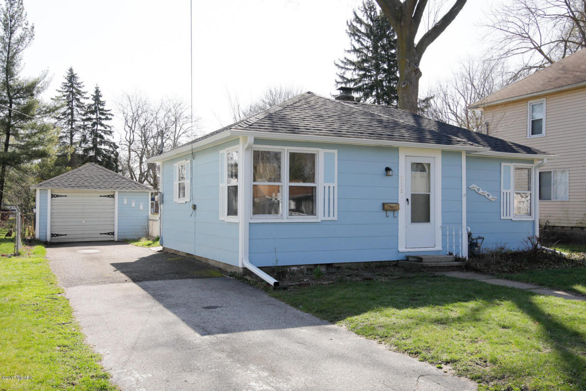 312 S Hooker, Three Rivers, MI 49093 photo 1