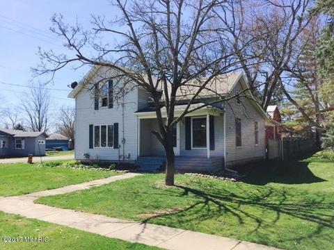384 First St, Sunfield, MI 48890 photo 4