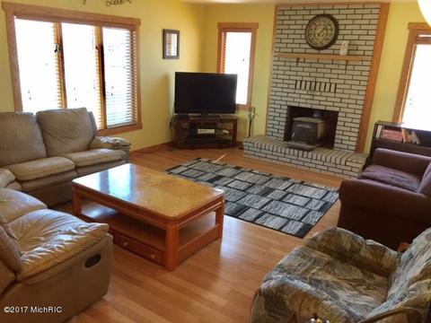 384 First St, Sunfield, MI 48890 photo 12