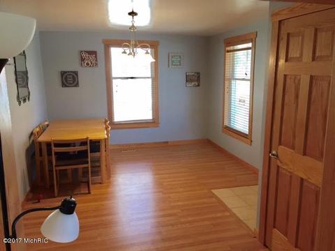 384 First St, Sunfield, MI 48890 photo 9