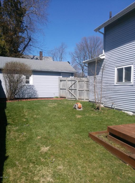 235 E High St, Hastings, MI 49058 photo 4
