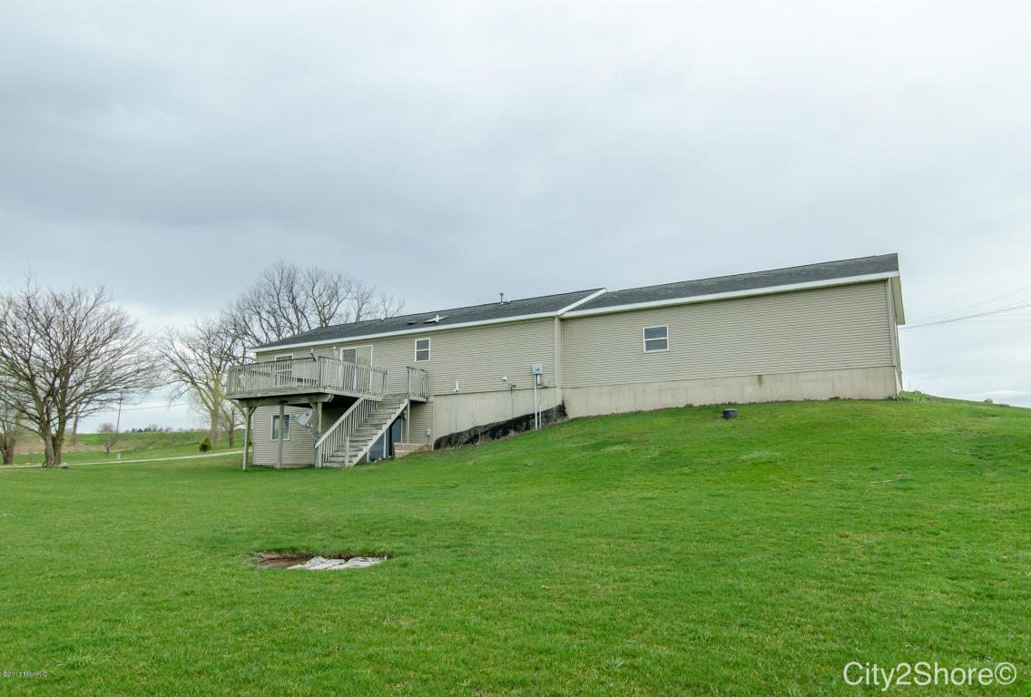 10283 Thompson Rd, Freeport, MI 49325 photo 34