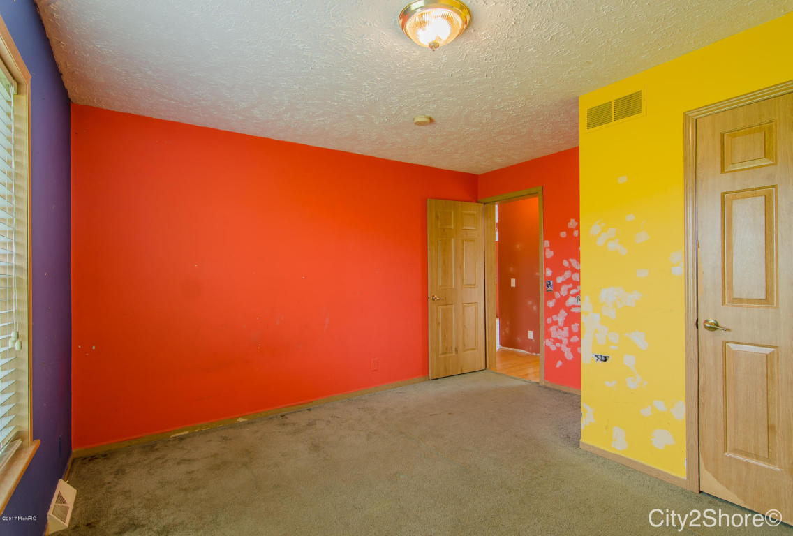 10283 Thompson Rd, Freeport, MI 49325 photo 23