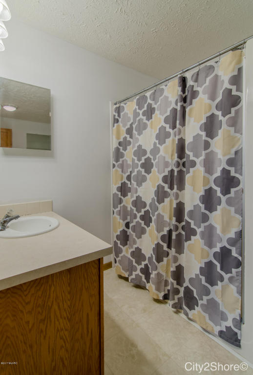 10283 Thompson Rd, Freeport, MI 49325 photo 17