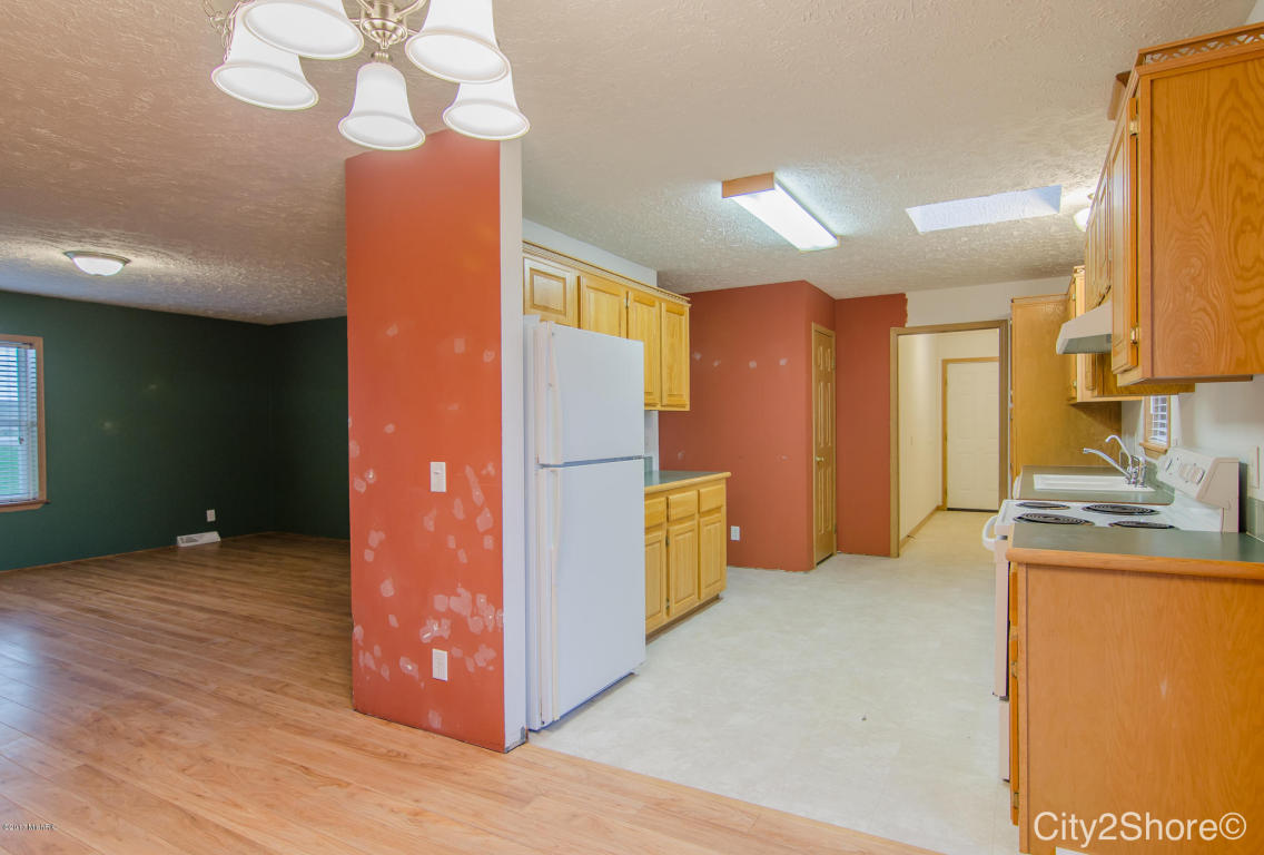 10283 Thompson Rd, Freeport, MI 49325 photo 10