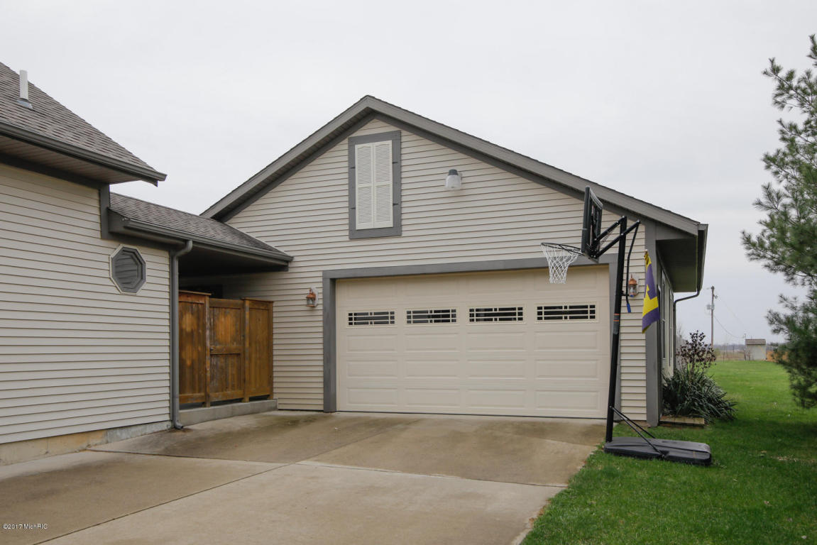 1460 102nd Ave, Plainwell, MI 49080 photo 6