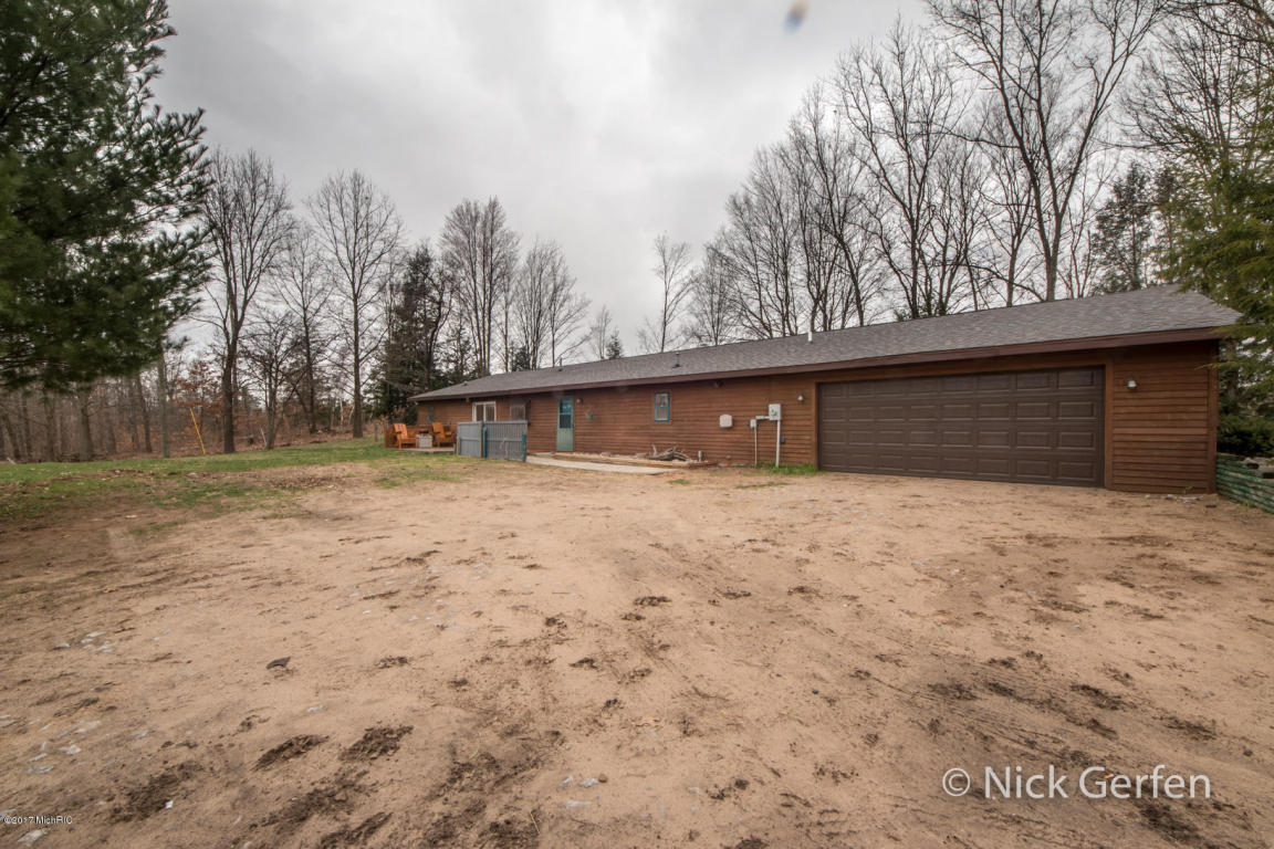 800 E Townline Rd, White Cloud, MI 49349 photo 2