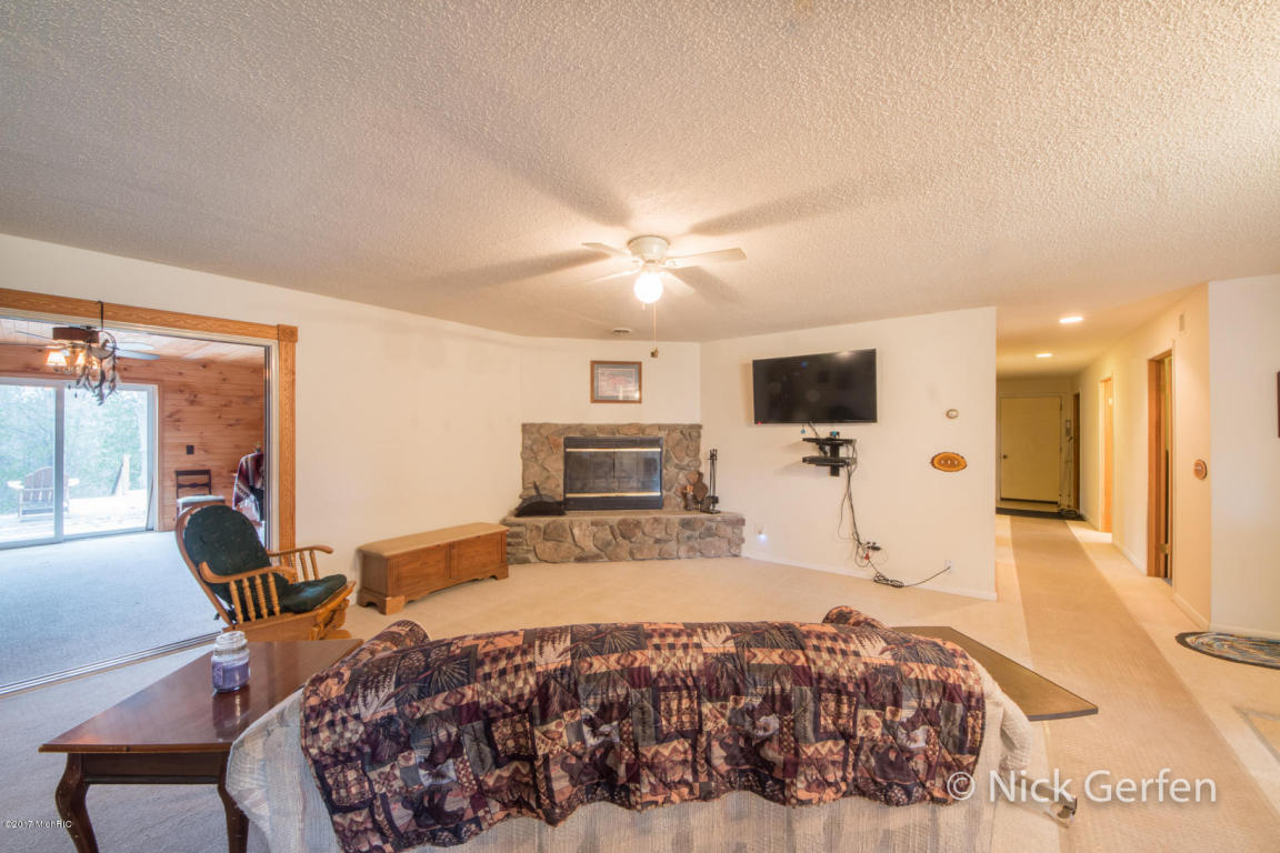 800 E Townline Rd, White Cloud, MI 49349 photo 10