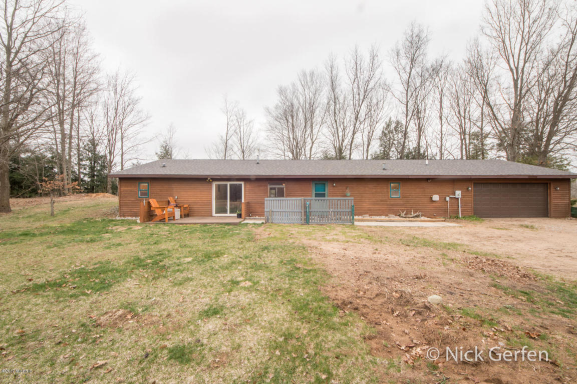 800 E Townline Rd, White Cloud, MI 49349 photo 3