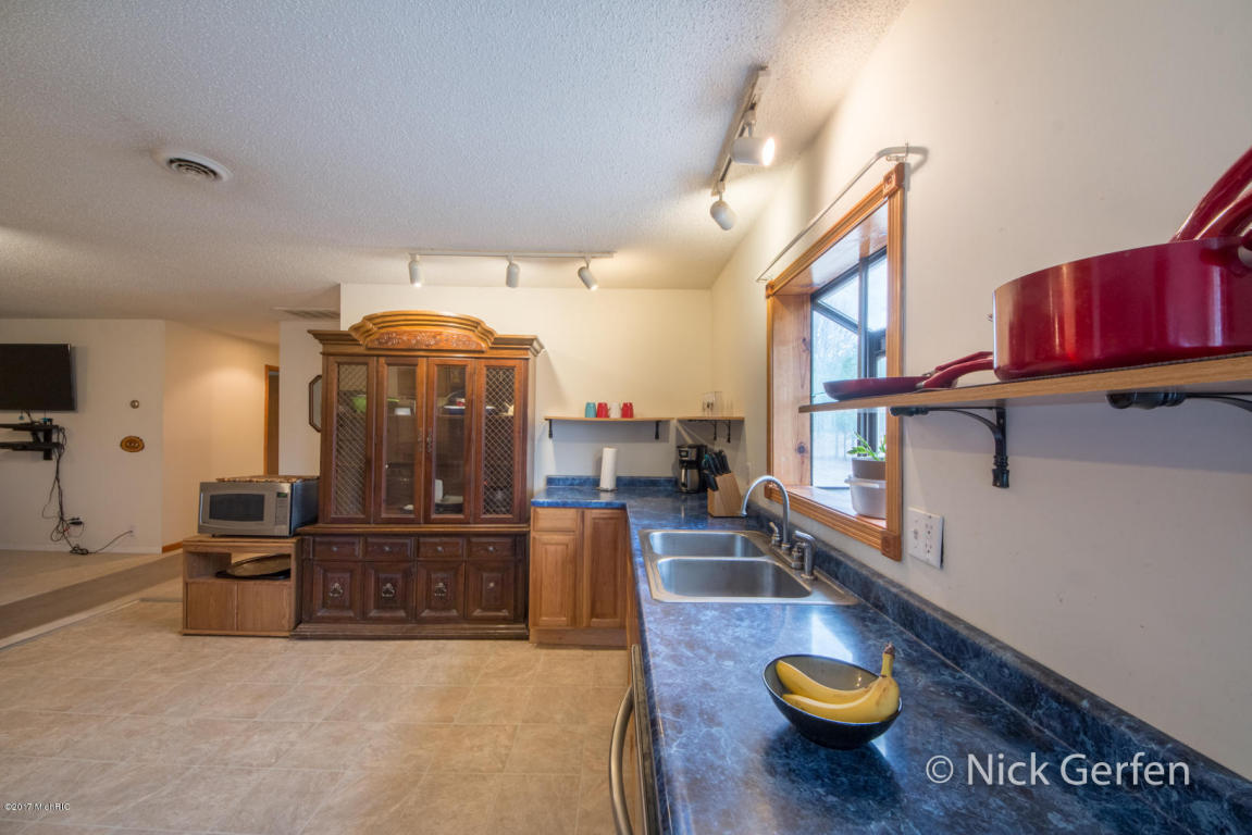 800 E Townline Rd, White Cloud, MI 49349 photo 7