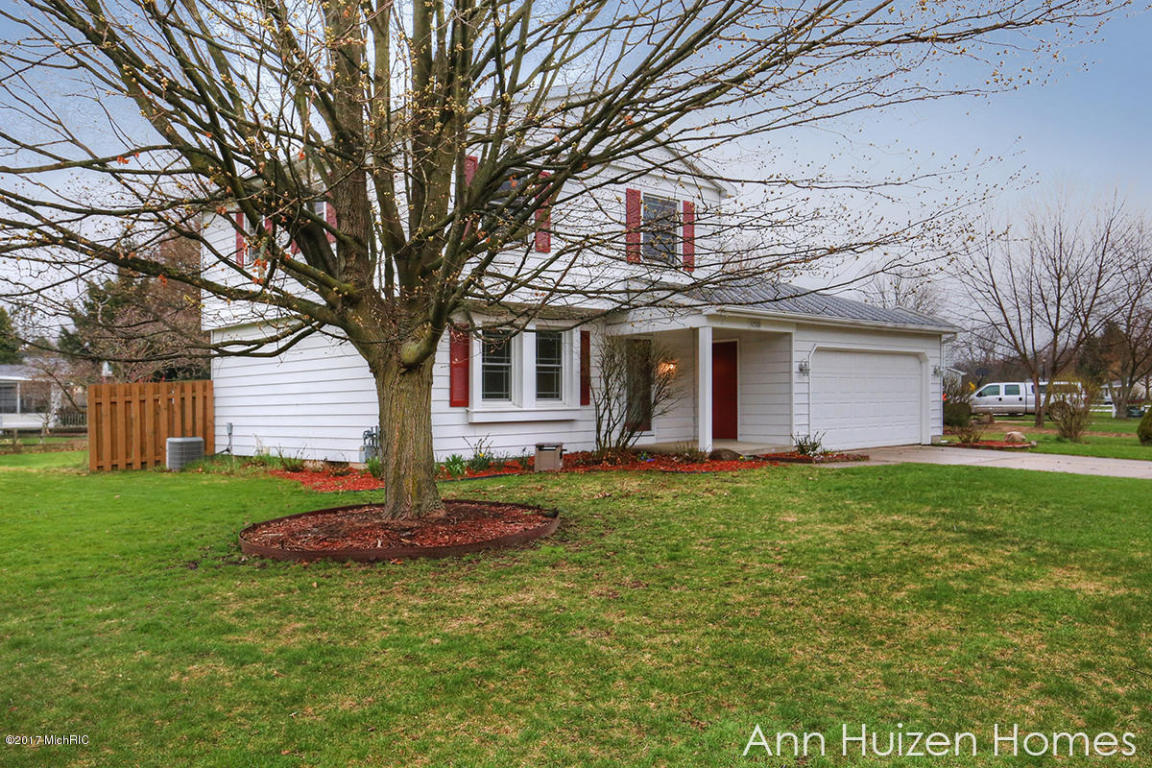 6784 Rix St SE, Ada, MI 49301 photo 2