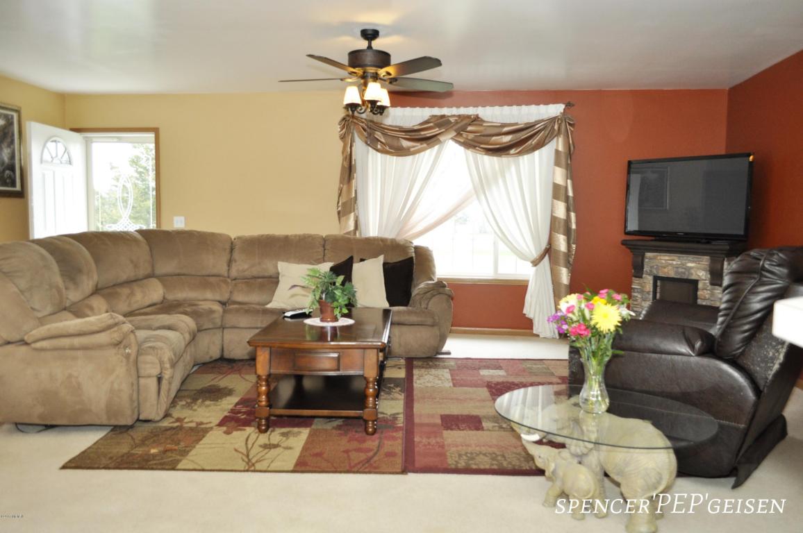 3546 Belding Rd, Belding, MI 48809 photo 4