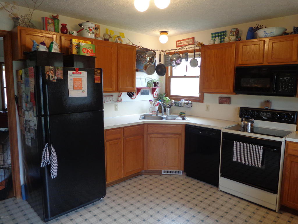 6343 111th Ave, Pullman, MI 49450 photo 2