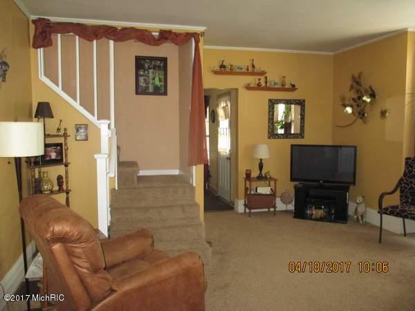 111 Jackson St, Coldwater, MI 49036 photo 4