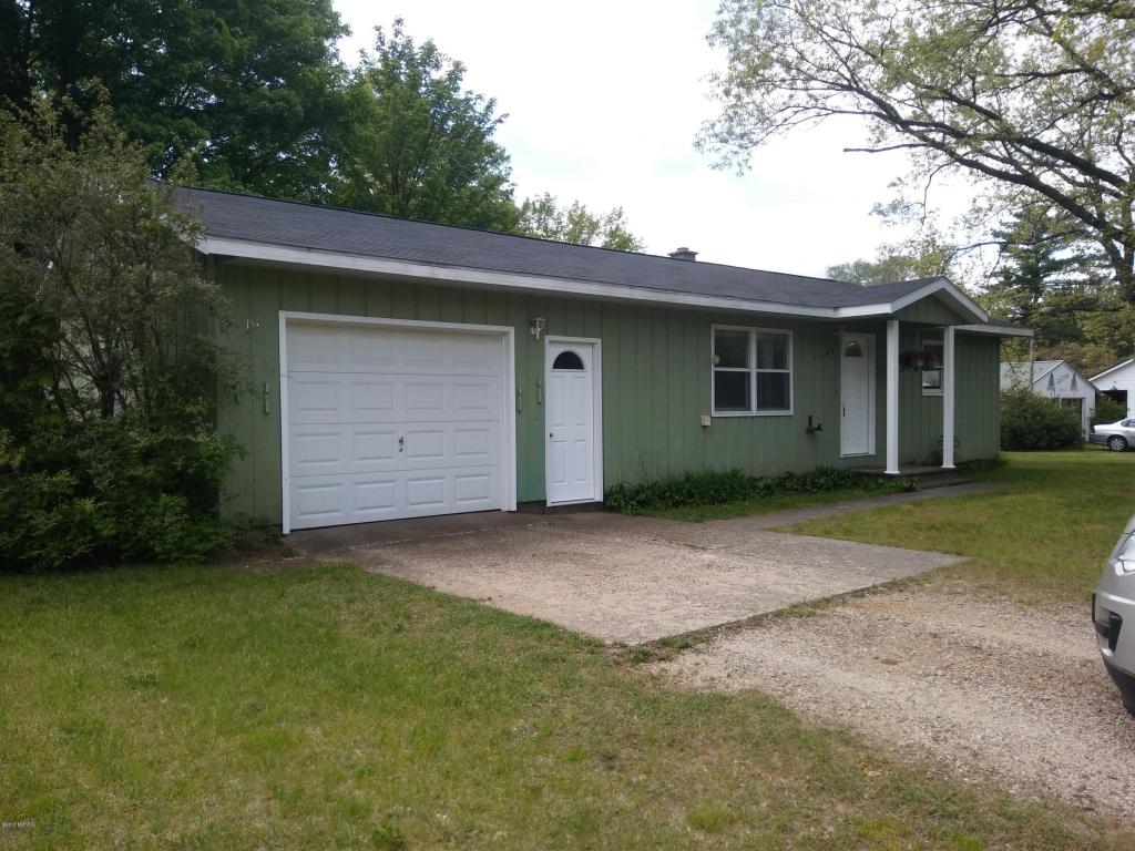 1502 Pine Hl, White Cloud, MI 49349 photo 1