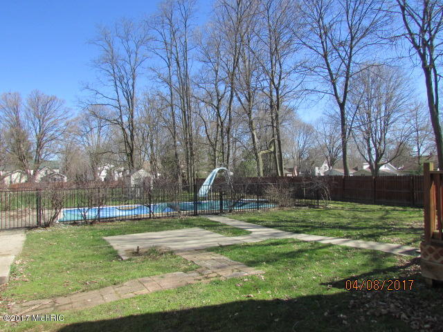 161 E Chicago, Coldwater, MI 49036 photo 6