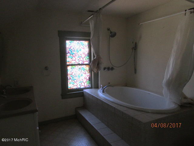 161 E Chicago, Coldwater, MI 49036 photo 35