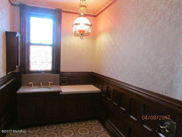 161 E Chicago, Coldwater, MI 49036 photo 27