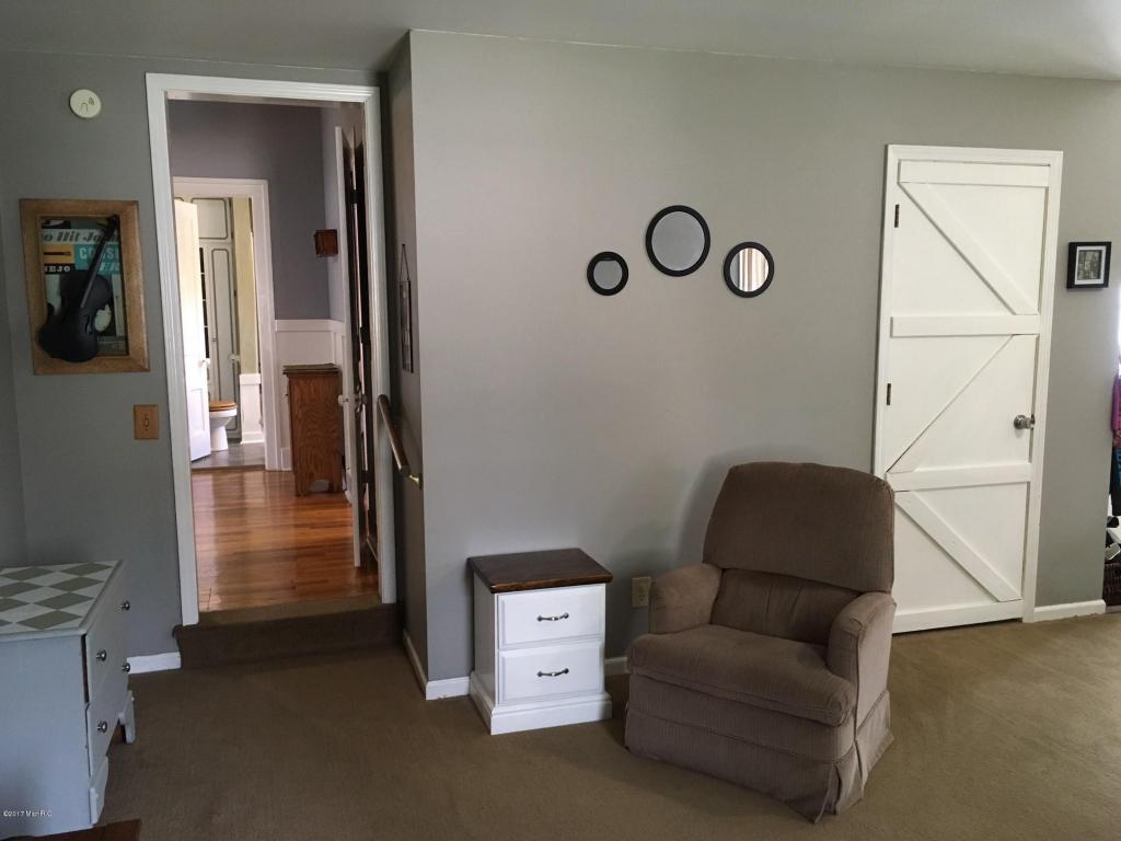 112 E Brighton St, Plainwell, MI 49080 photo 2