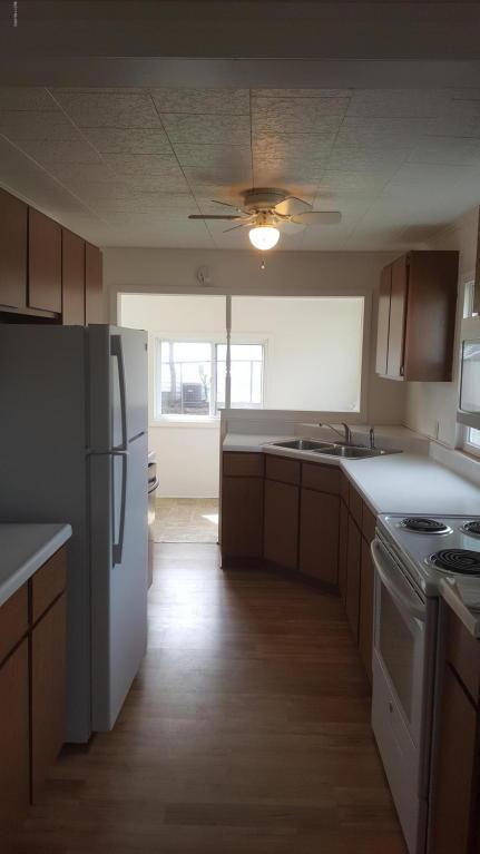 836 Fleming Ave, Jackson, MI 49202 photo 2