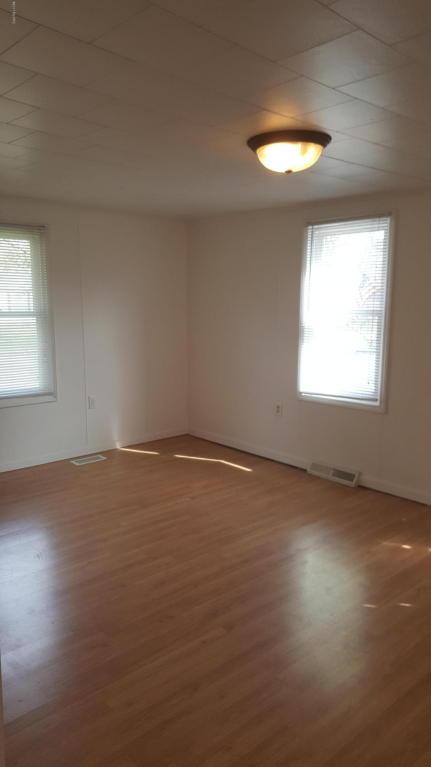 836 Fleming Ave, Jackson, MI 49202 photo 5