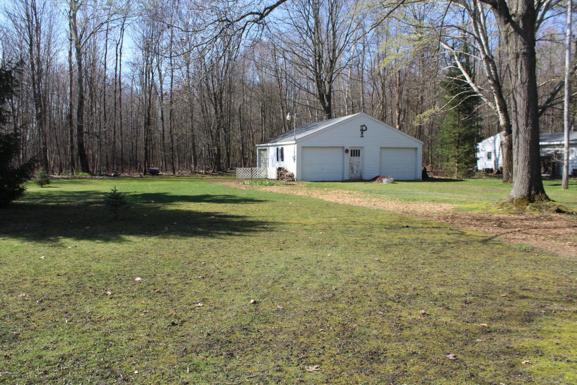 5609 Lake Dr, Crystal, MI 48818 photo 27
