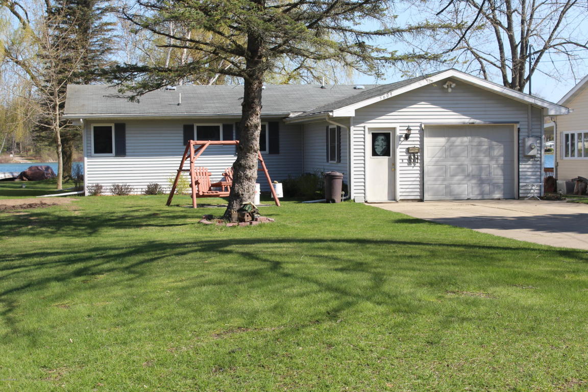 5609 Lake Dr, Crystal, MI 48818 photo 18