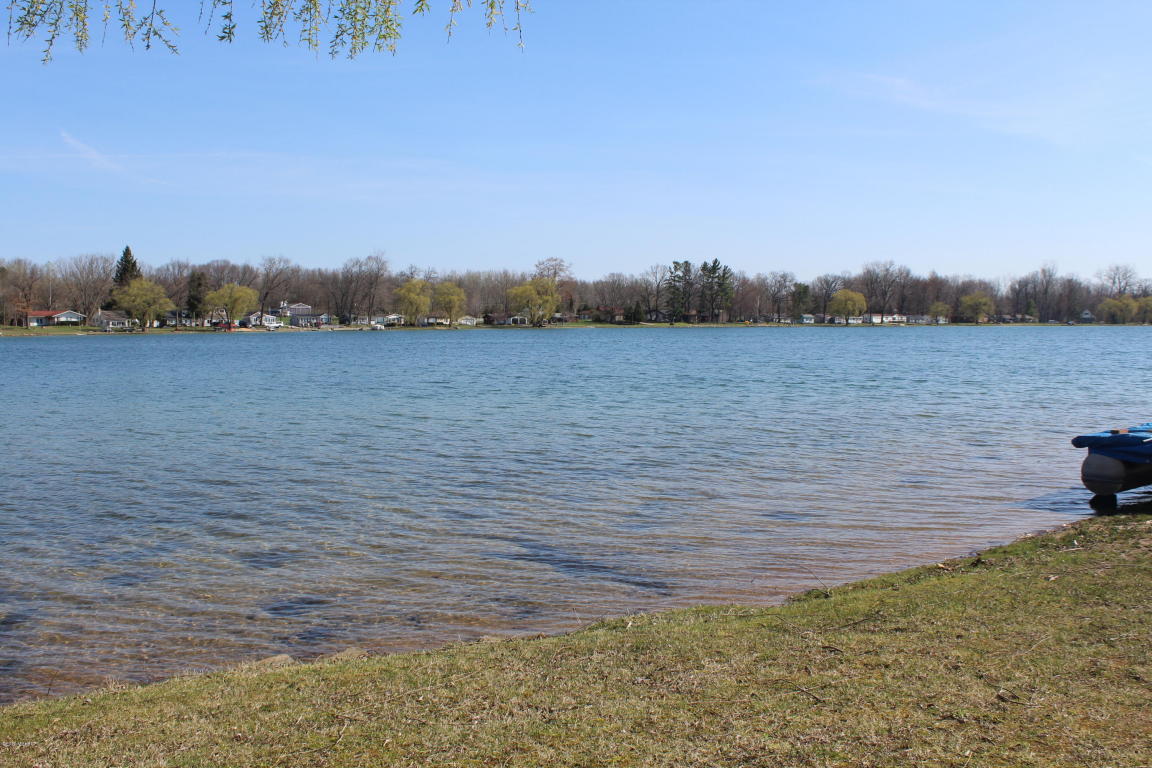 5609 Lake Dr, Crystal, MI 48818 photo 25