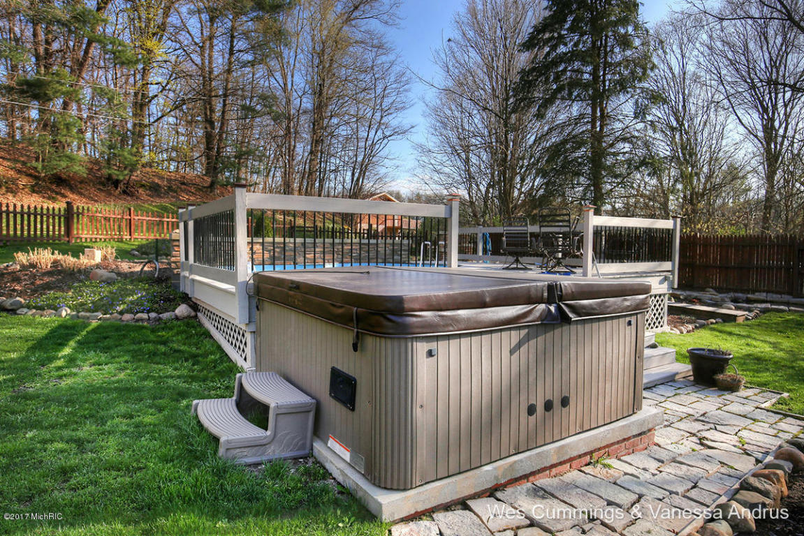 9206 Button Rd, Belding, MI 48809 photo 32