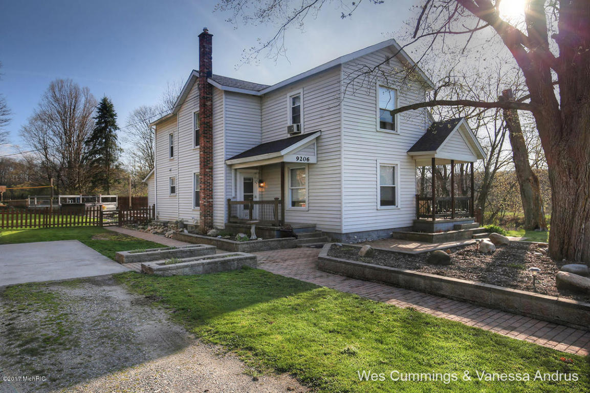 9206 Button Rd, Belding, MI 48809 photo 3