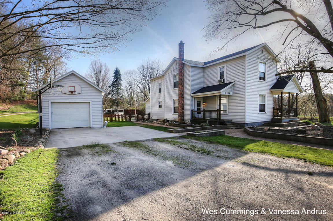 9206 Button Rd, Belding, MI 48809 photo 4