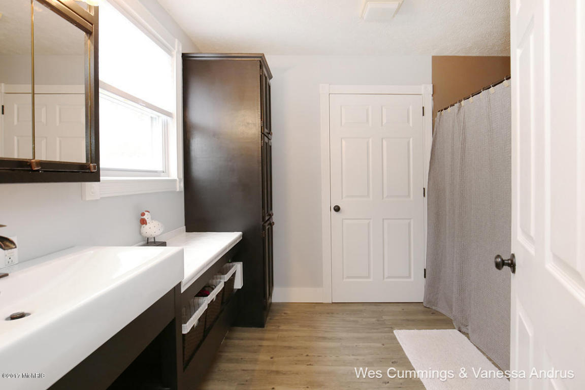 9206 Button Rd, Belding, MI 48809 photo 12