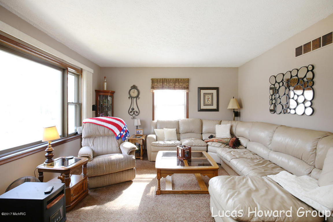 8671 Macarthur Rd, Saranac, MI 48881 photo 4