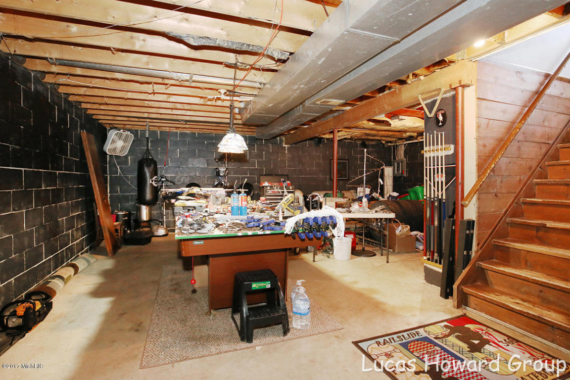 8671 Macarthur Rd, Saranac, MI 48881 photo 18