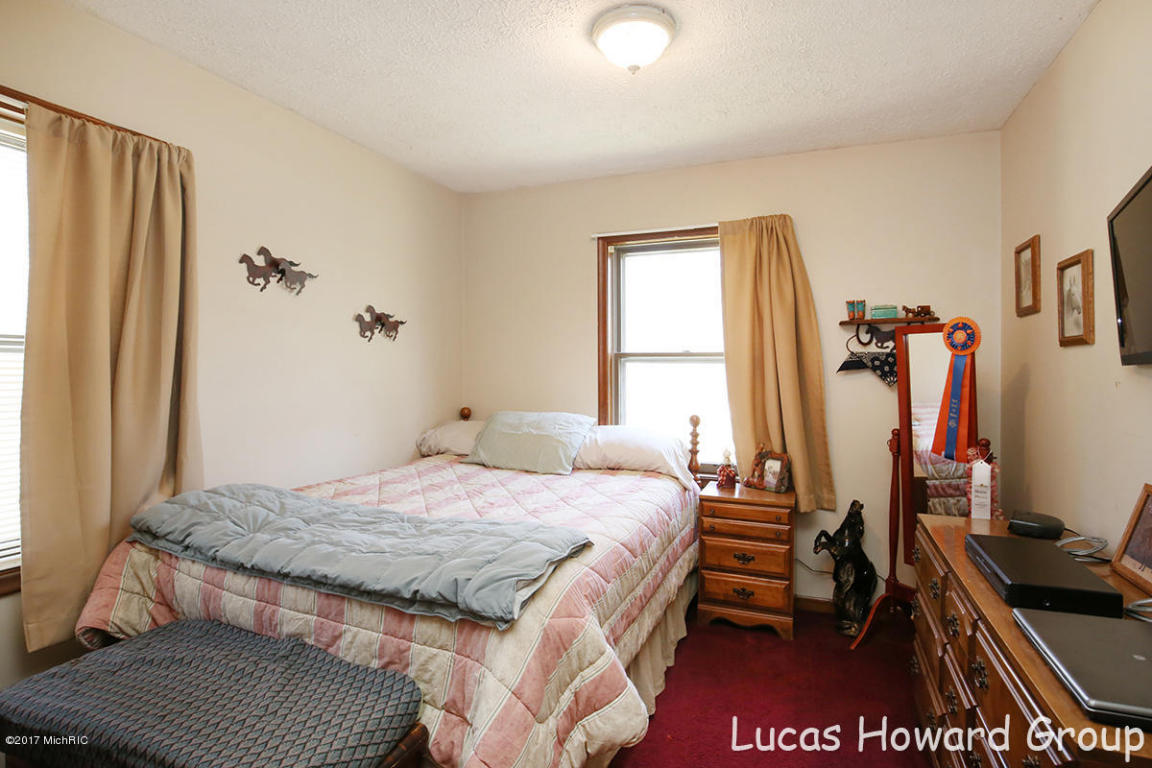 8671 Macarthur Rd, Saranac, MI 48881 photo 14