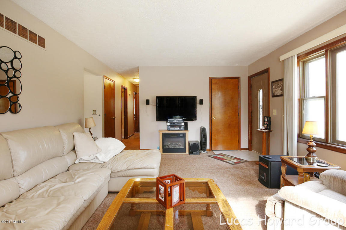 8671 Macarthur Rd, Saranac, MI 48881 photo 6