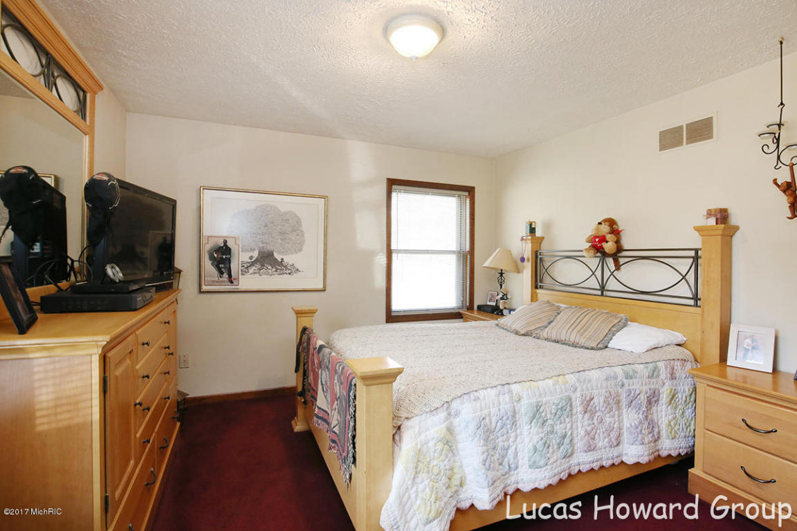 8671 Macarthur Rd, Saranac, MI 48881 photo 16