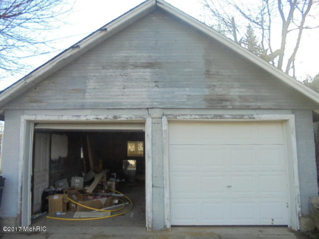 403 E Division St, Belding, MI 48809 photo 18