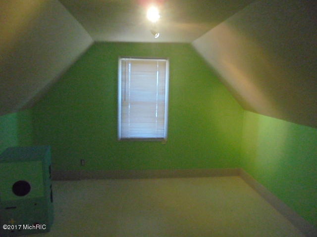 403 E Division St, Belding, MI 48809 photo 12