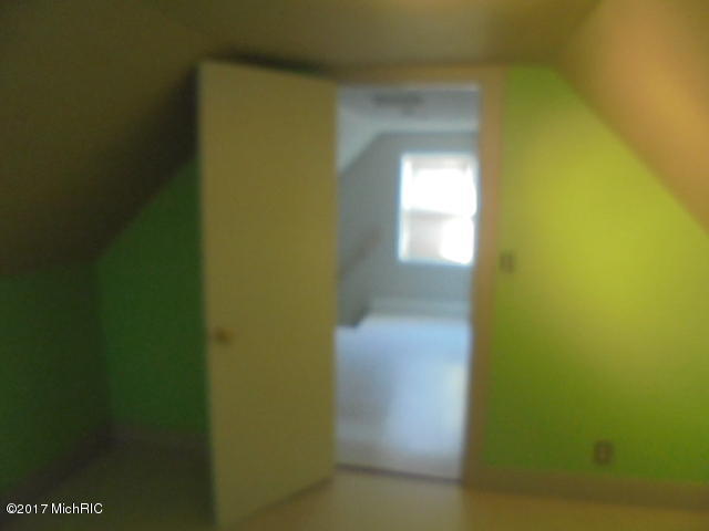 403 E Division St, Belding, MI 48809 photo 11