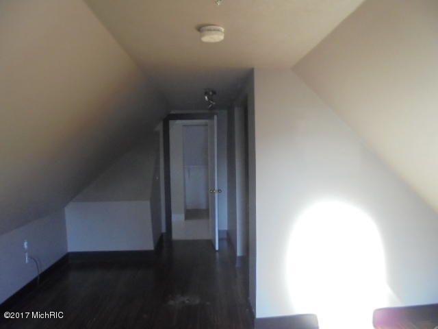 403 E Division St, Belding, MI 48809 photo 10
