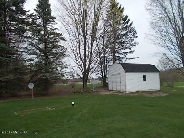 12278 S Elder Ave, Grant, MI 49327 photo 28
