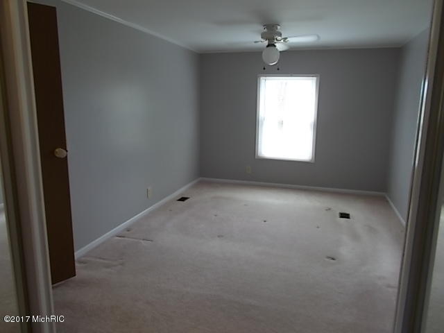 12278 S Elder Ave, Grant, MI 49327 photo 23