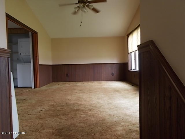 12278 S Elder Ave, Grant, MI 49327 photo 3