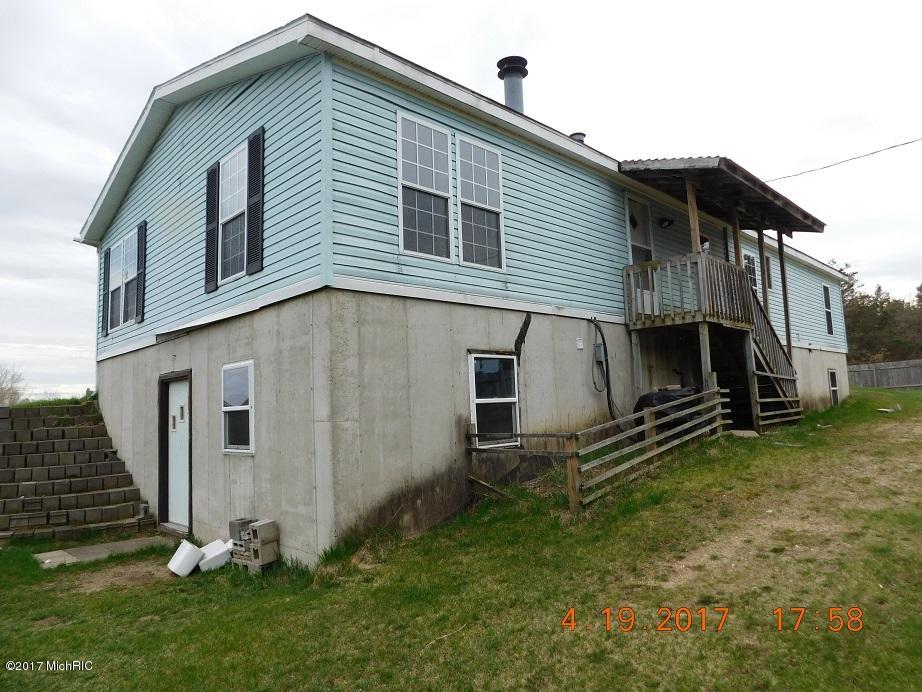 883 Horse Shoe Trl, Stanton, MI 48888 photo 19